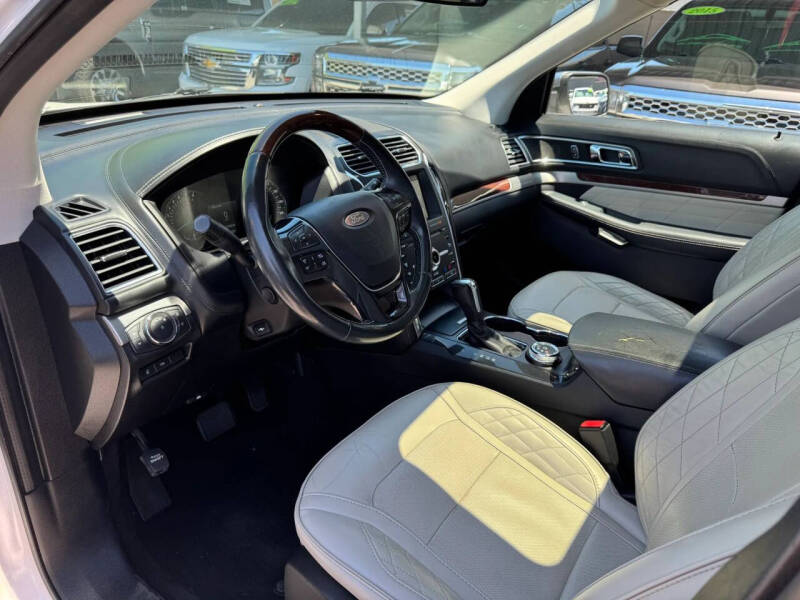 2019 Ford Explorer Platinum