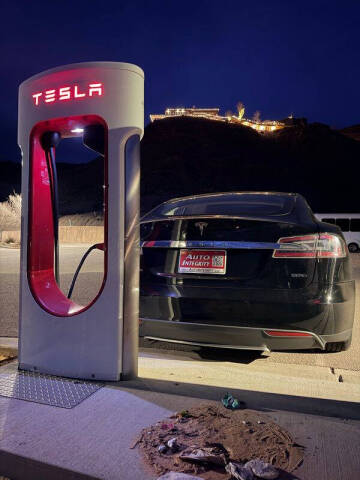 2015 Tesla Model S 85D