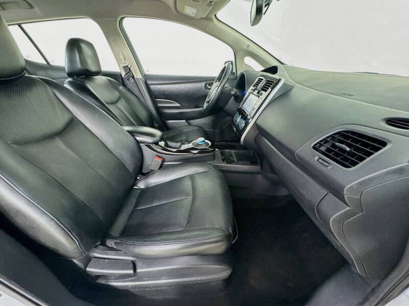 2014 Nissan LEAF SL