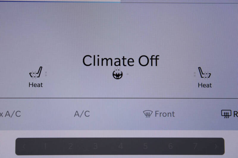 2024 Chrysler Pacifica Plug-In Hybrid Select