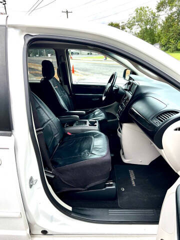 2012 Dodge Grand Caravan American Value Package