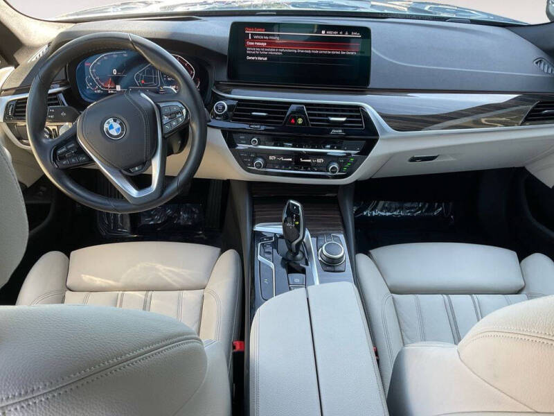 2022 BMW 5 Series 530i