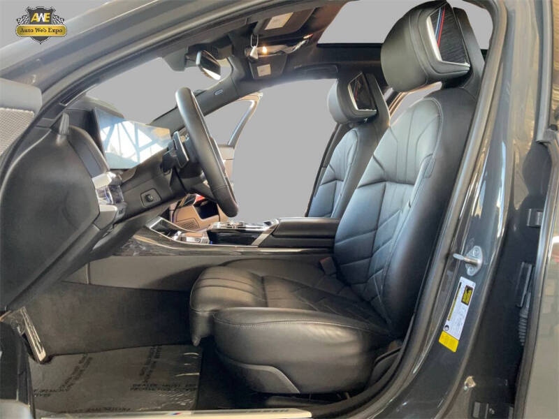 2023 BMW 7 Series 740i