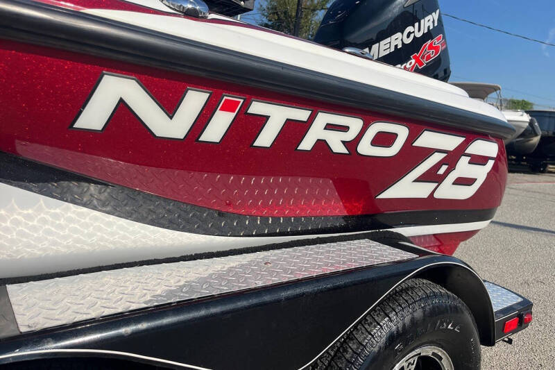 2015 Nitro Z-8