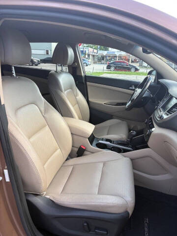 2017 Hyundai Tucson SE Plus