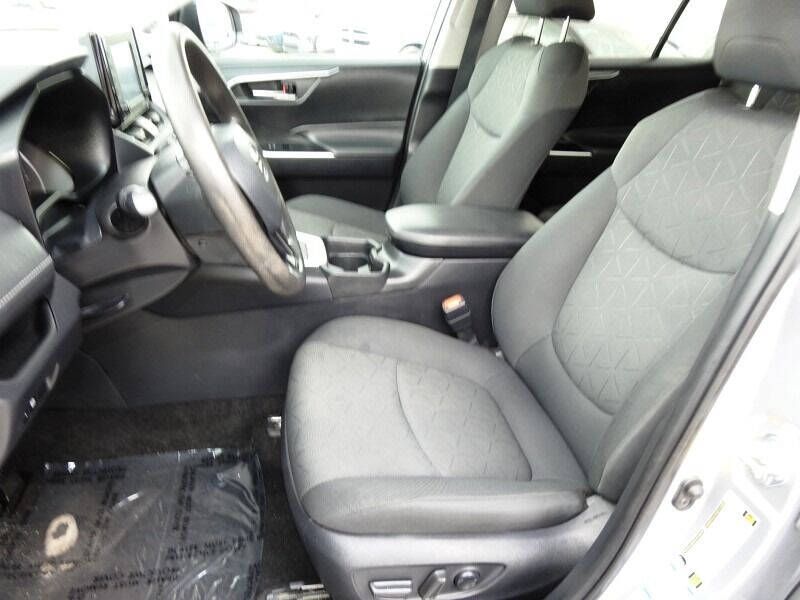 2021 TOYOTA RAV4 SUV / Crossover - $23,900