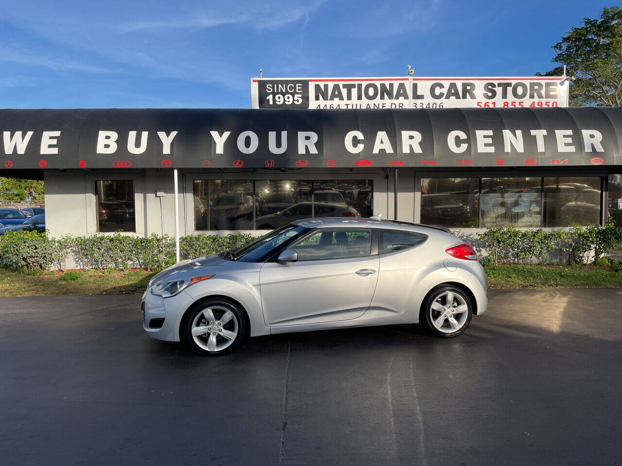 2015 Hyundai Veloster  - $9,900