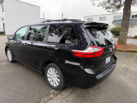 2017 Toyota Sienna XLE 7-Passenger