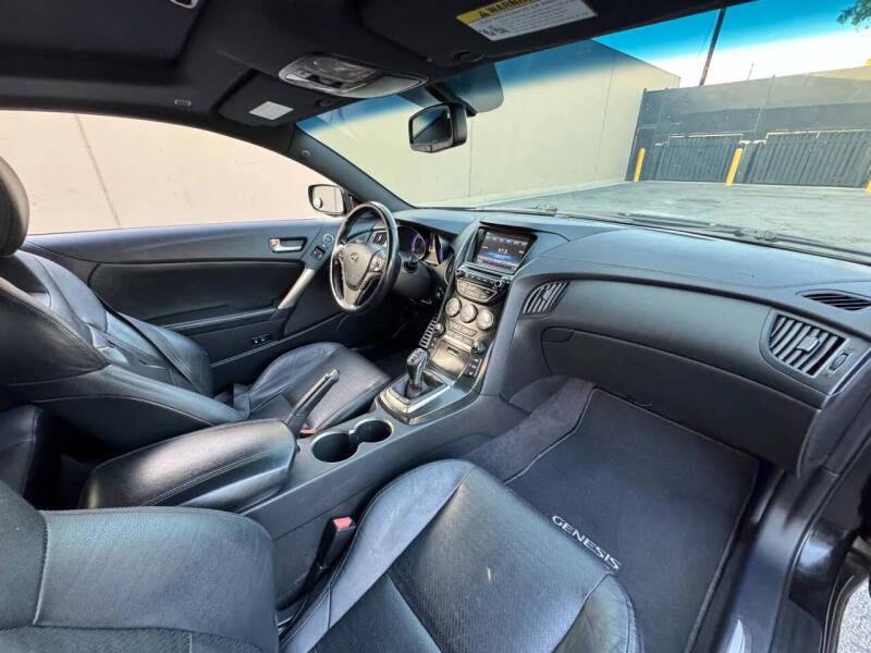 2016 Hyundai Genesis Coupe