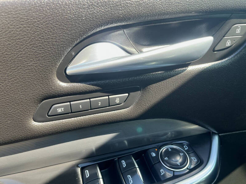 2024 Cadillac XT4 Premium Luxury