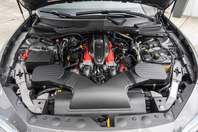 2022 Maserati Ghibli Trofeo