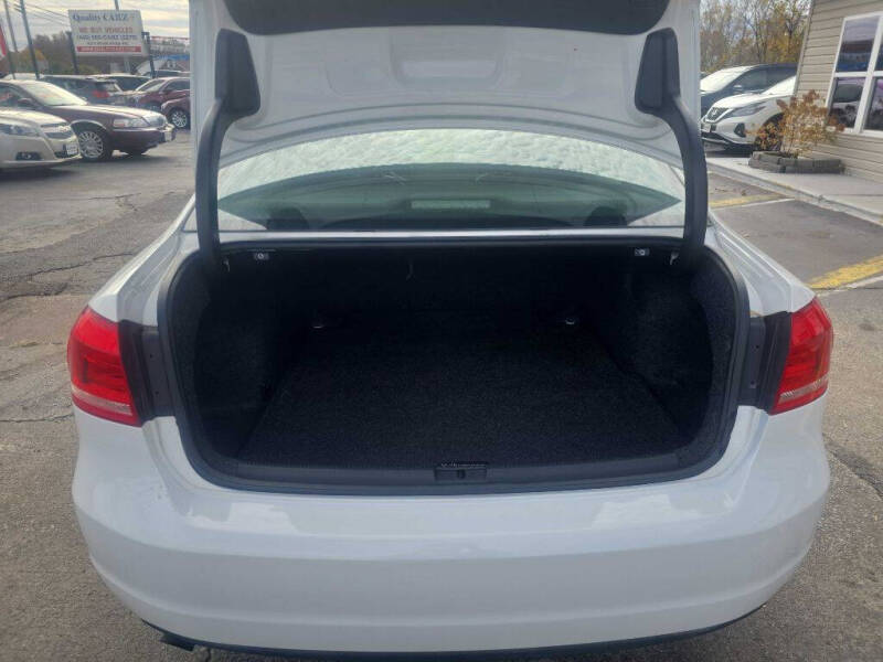 2014 Volkswagen Passat 1.8T S PZEV