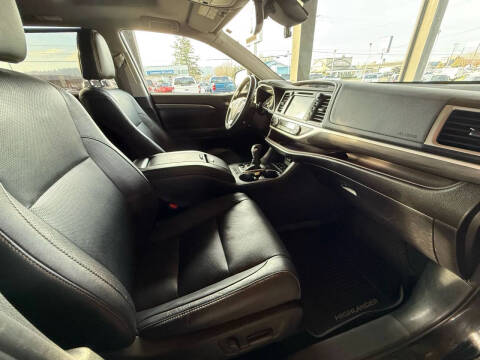 2017 Toyota Highlander Limited Platinum