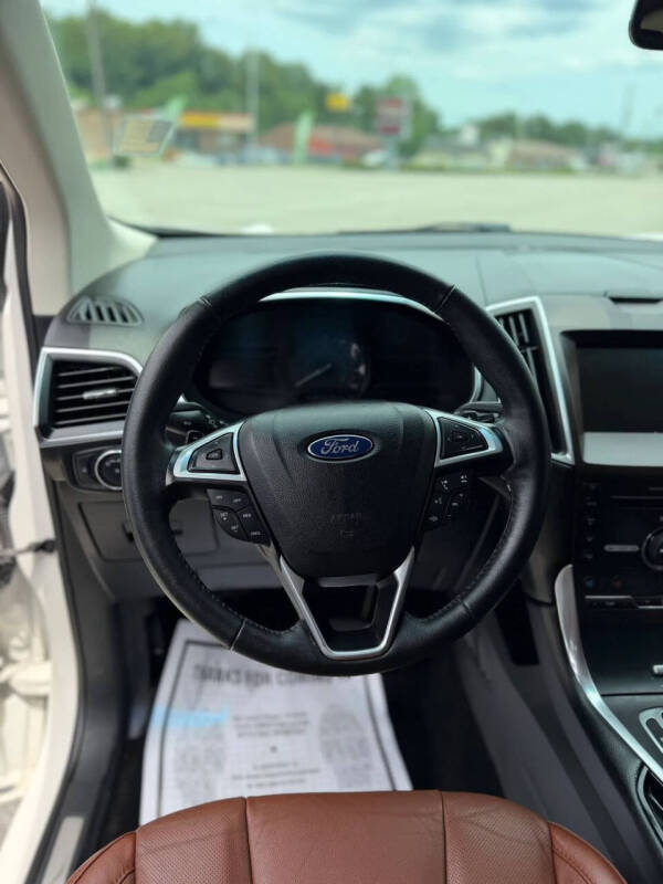 2015 Ford Edge Titanium - Photo 19