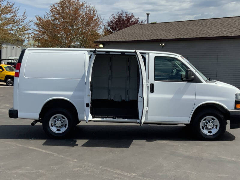 2021 Chevrolet Express 2500