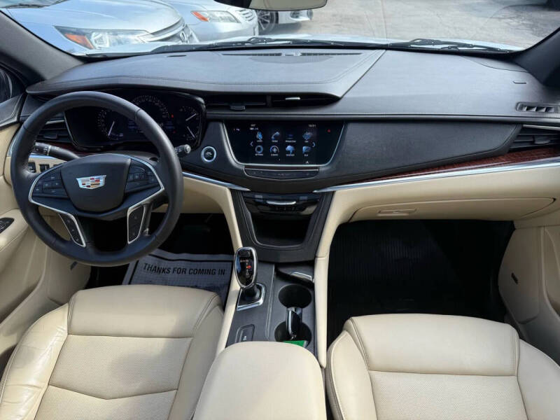 2018 Cadillac XT5 Luxury