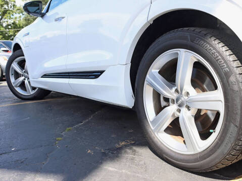 2019 Audi e-tron quattro Premium Plus