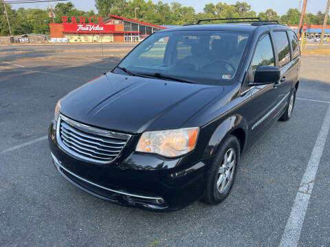 2013 Chrysler Town and Country for sale at American Auto Mall in Fredericksburg VA