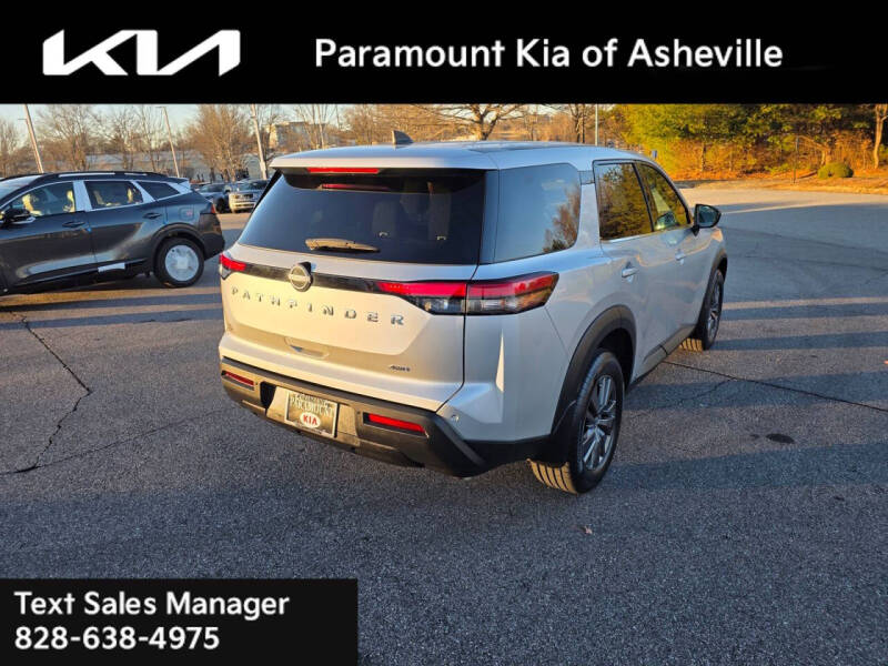 2024 Nissan Pathfinder S