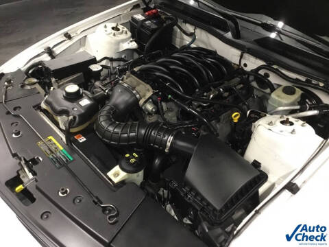 2005 Ford Mustang GT Deluxe