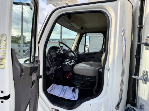 2016 Freightliner M2 106