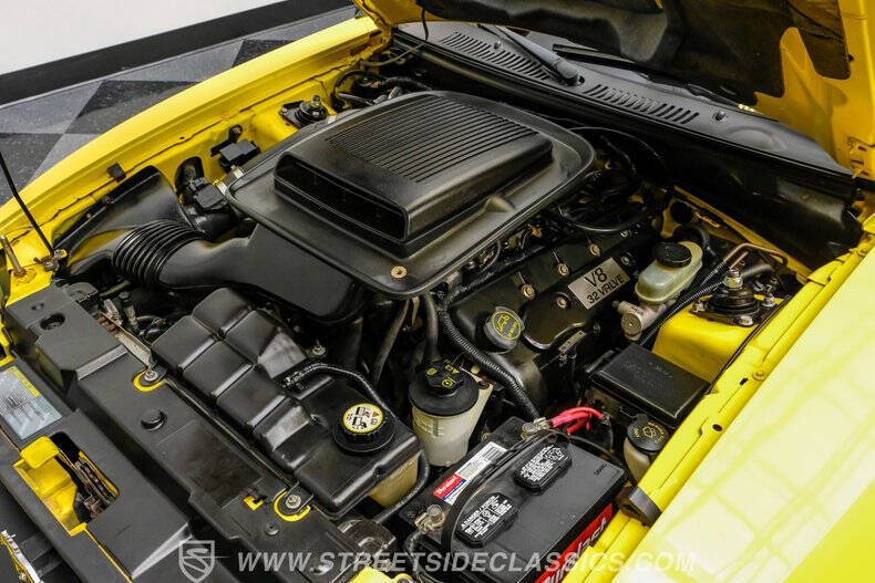2003 Ford Mustang Mach 1 Premium