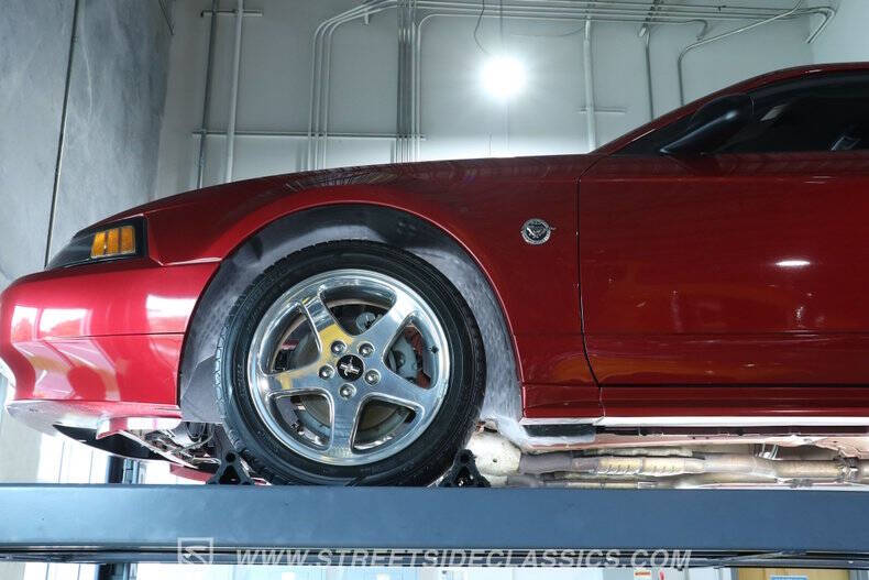 2004 Ford Mustang GT Deluxe