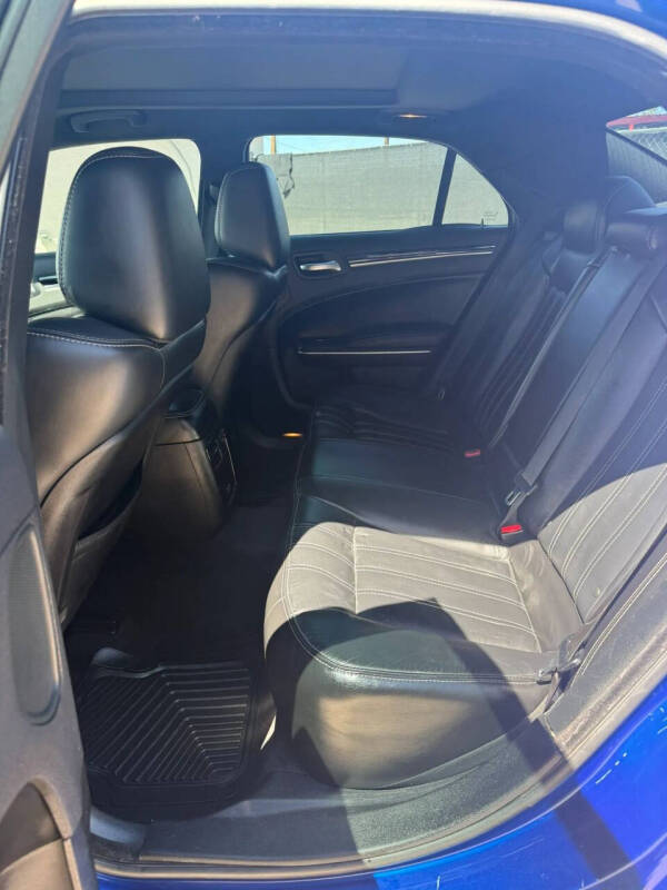 2018 Chrysler 300 S