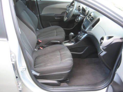 2016 Chevrolet Sonic LT Auto