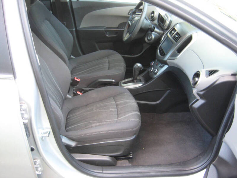 2016 Chevrolet Sonic LT Auto