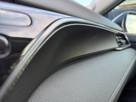 2022 Toyota Camry Hybrid XSE