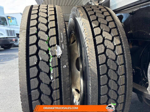 2018 Freightliner M2 106