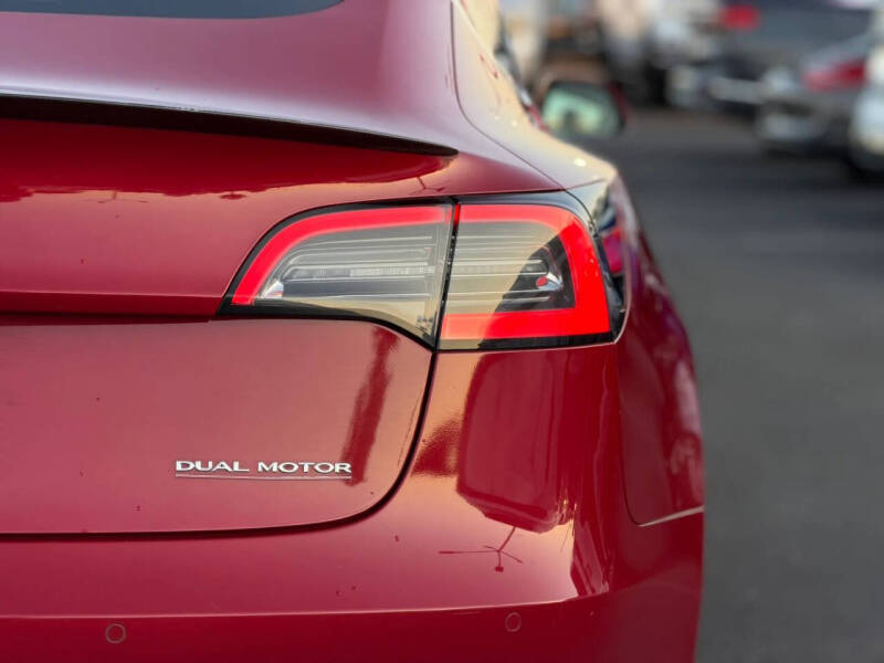 2018 Tesla Model 3 Performance