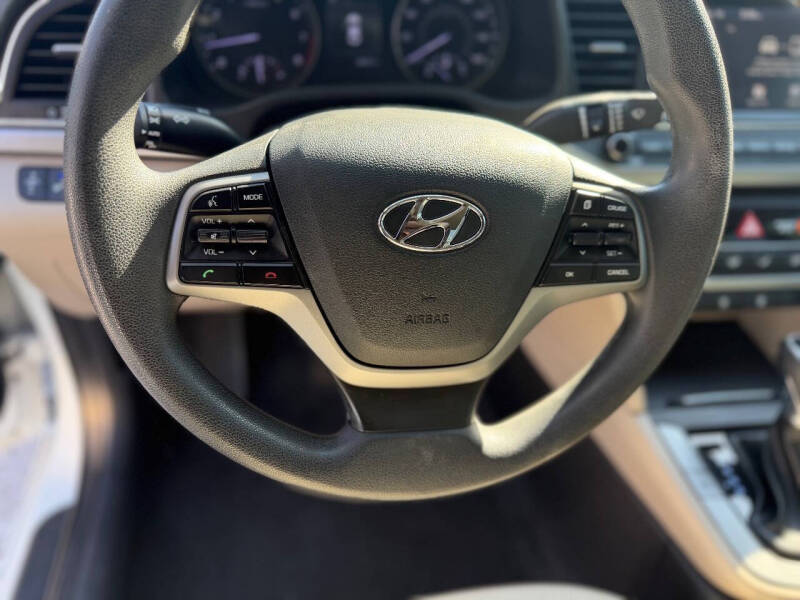 2018 Hyundai Elantra SEL