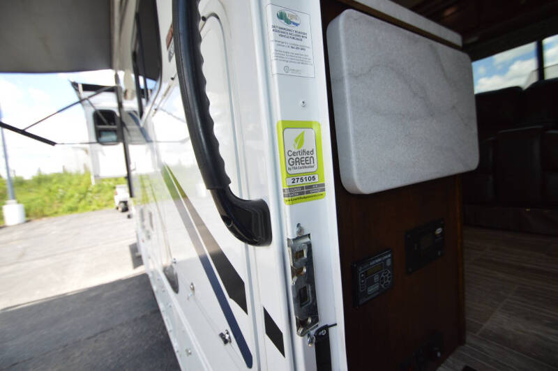 2020 SUNSEEKER BY FORESTER RIVER M 3010DS FORD E450