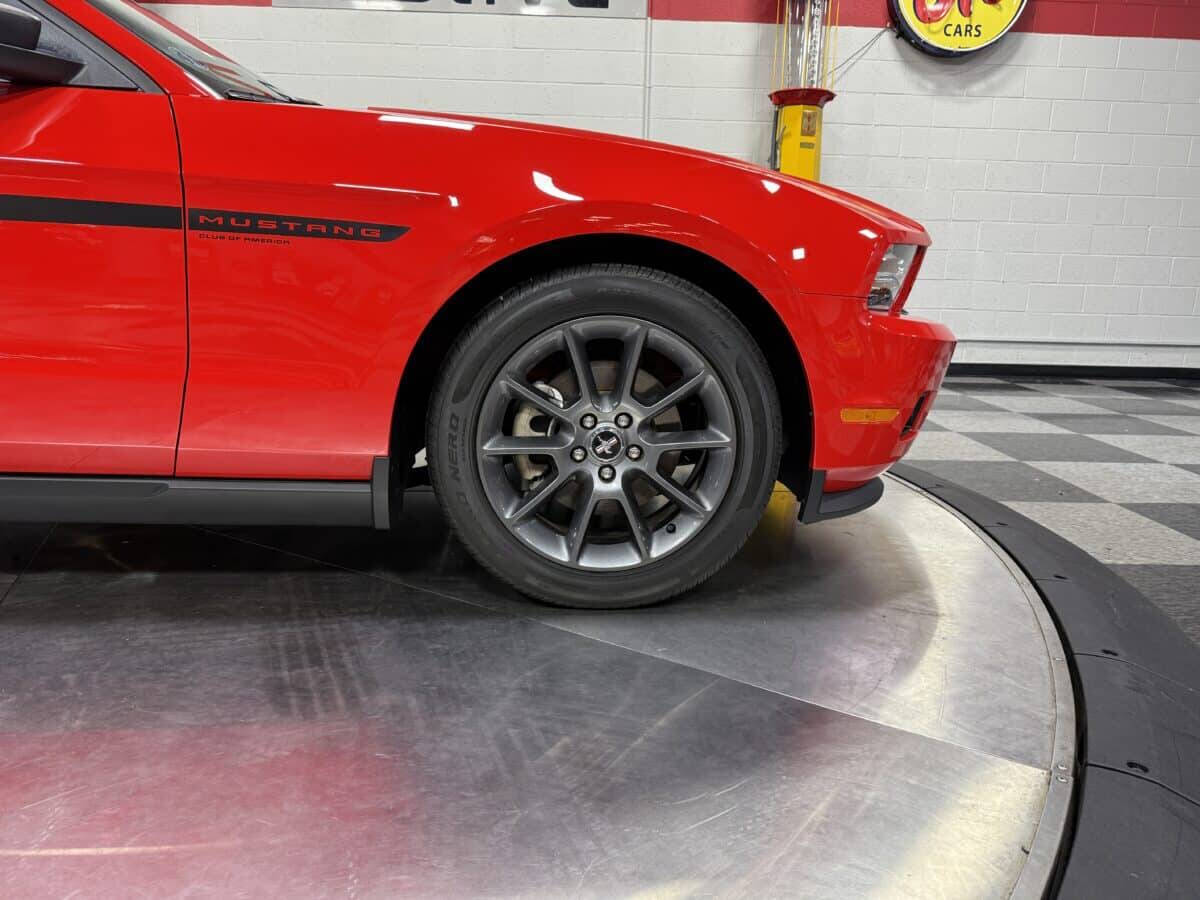 2011 Ford Mustang 30