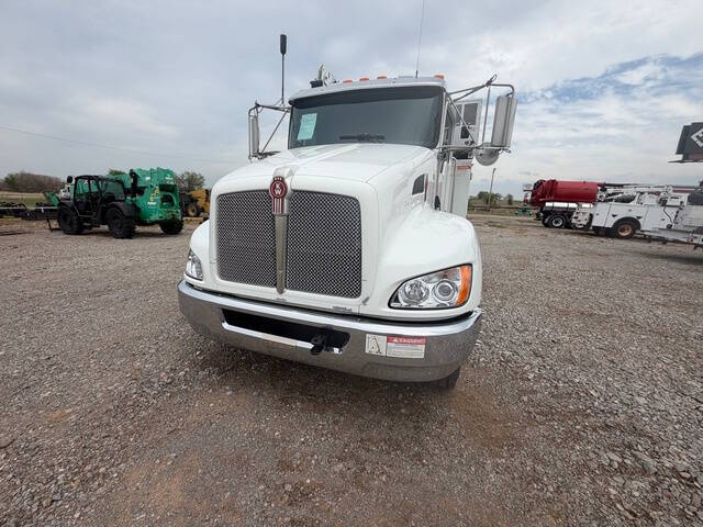 2019 Kenworth T270