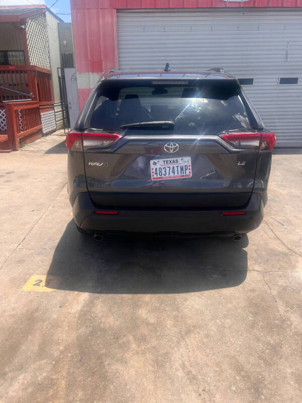 2019 Toyota RAV4 LE