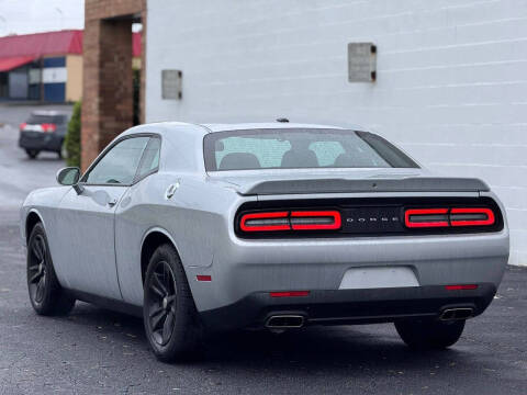 2021 Dodge Challenger SXT