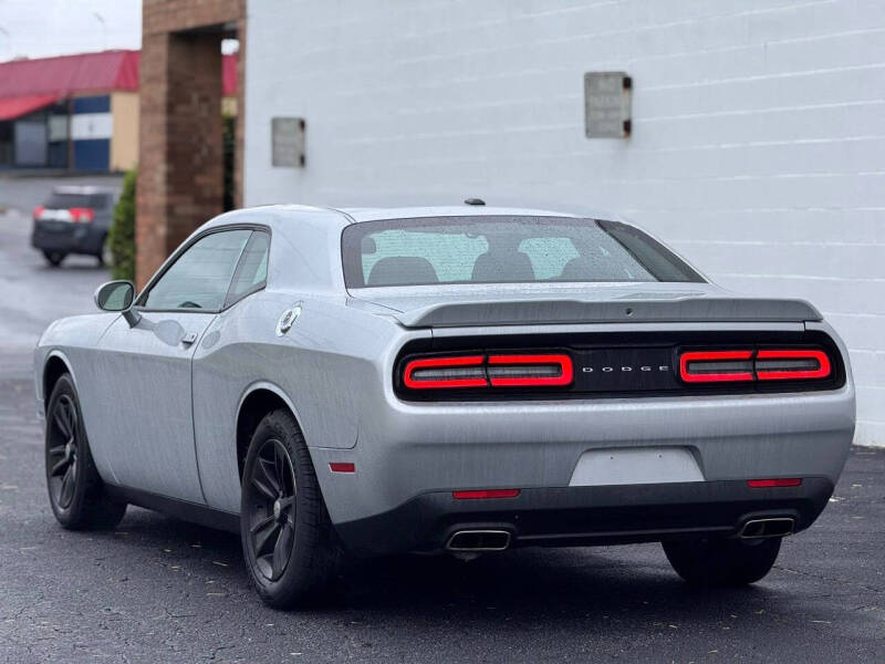 2021 Dodge Challenger SXT