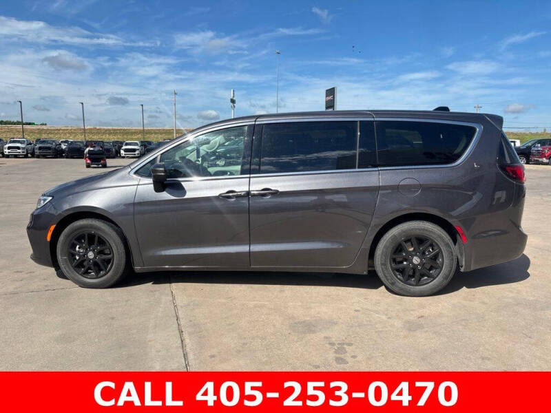 2023 Chrysler Pacifica Touring L