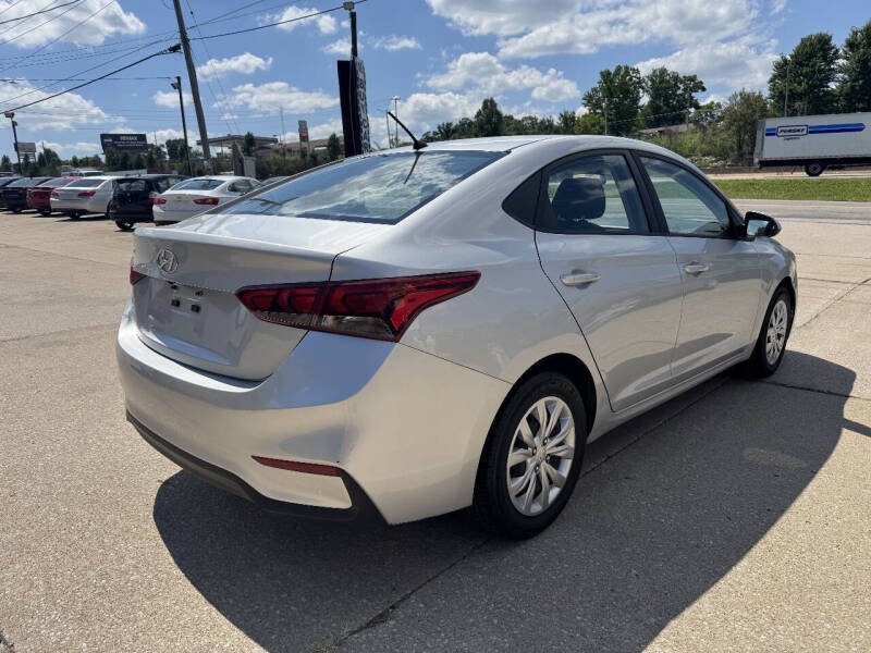 2019 Hyundai Accent SE