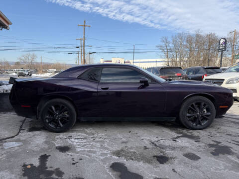 2022 Dodge Challenger SXT