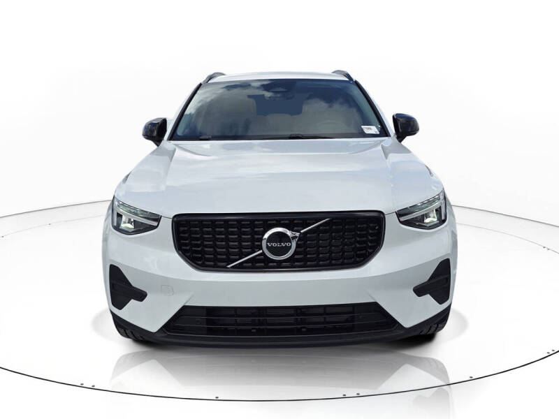 2026 Volvo XC40 B4 Core