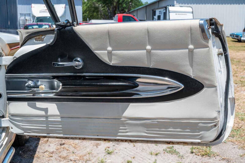 1960 Ford Thunderbird