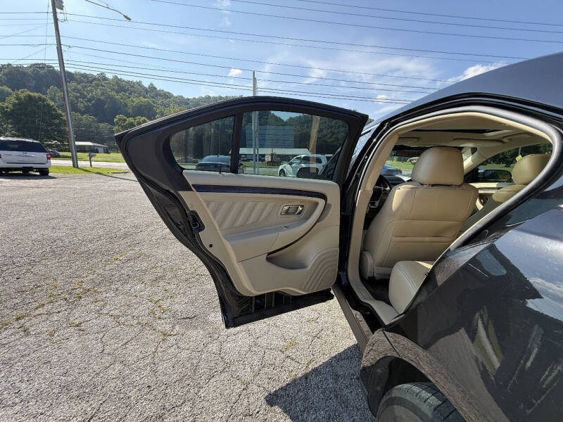 2018 Ford Taurus Limited
