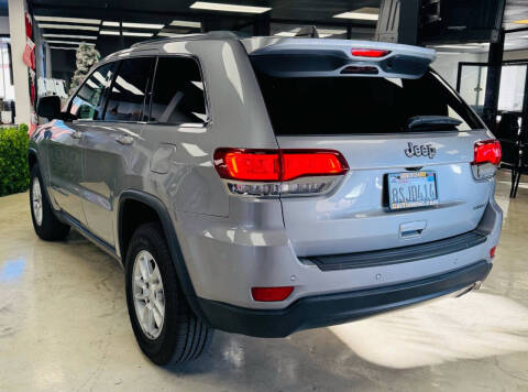 2020 Jeep Grand Cherokee Laredo E