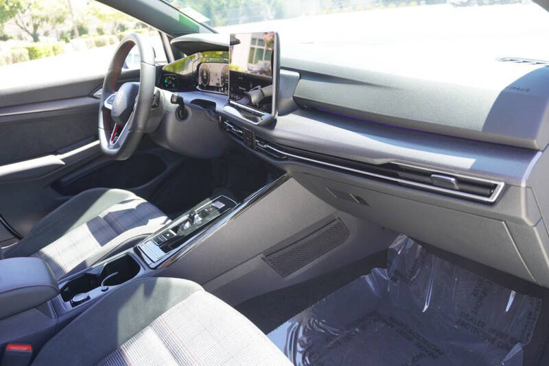2025 Volkswagen Golf GTI S