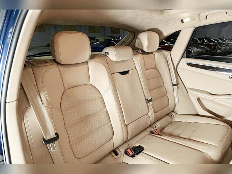 2015 Porsche Macan S