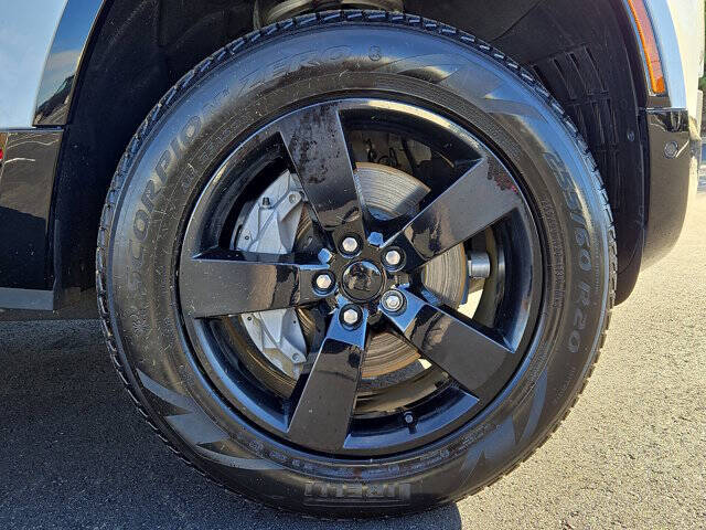 2024 Land Rover Defender 110 P400 X-Dynamic SE